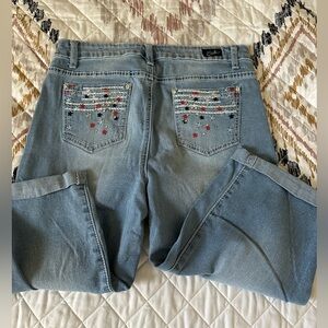 Denim Capri Jeans Womens Size 12 Blue Stretch Curvy Cuffed